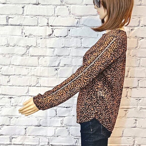 BANANA REPUBLIC - Navy blue and brown animal print long sleeve blouse - Picture 9 of 11
